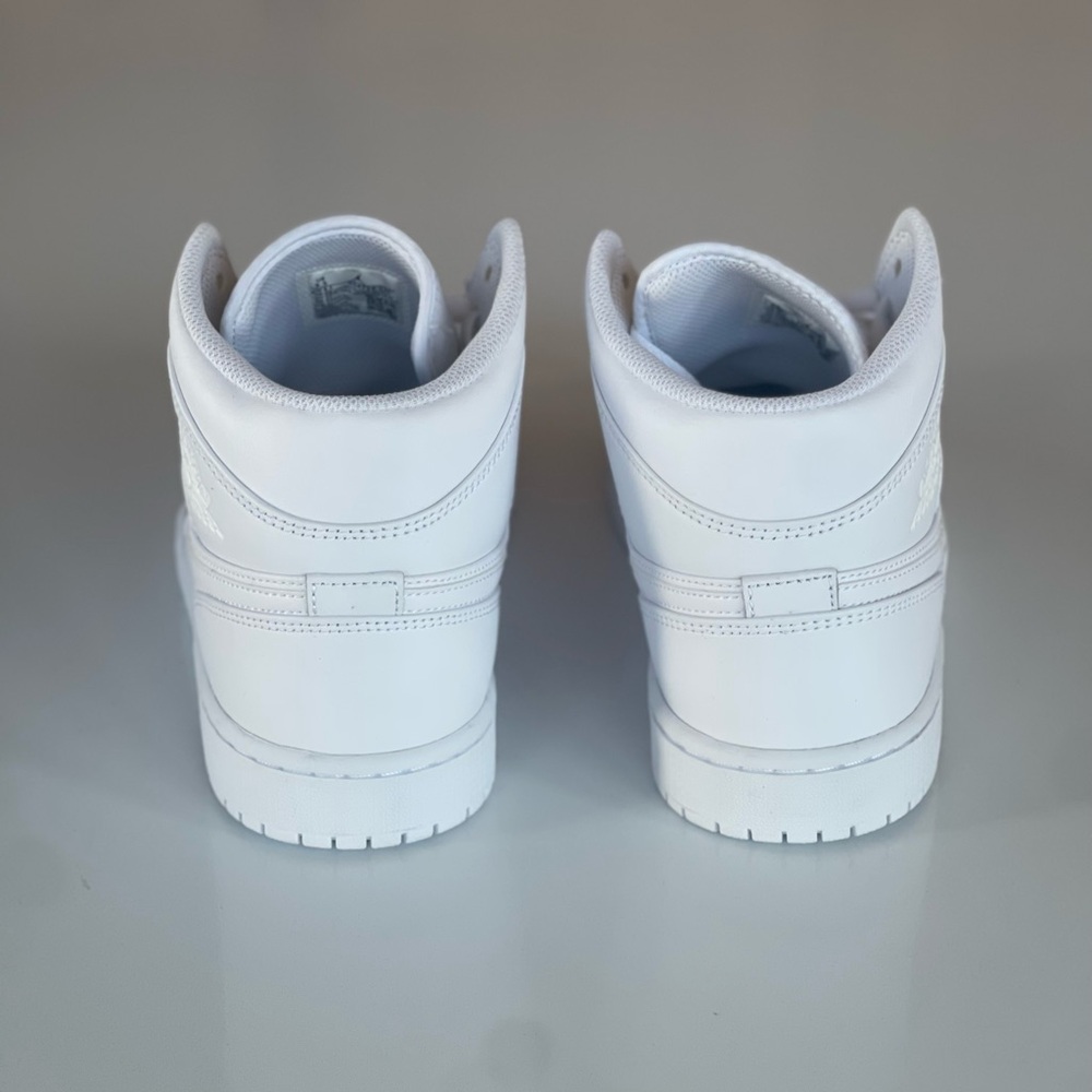 Unworn Nike Air Jordan 1 Mid Triple White US Men's 9.5 - Picture 6 of 12